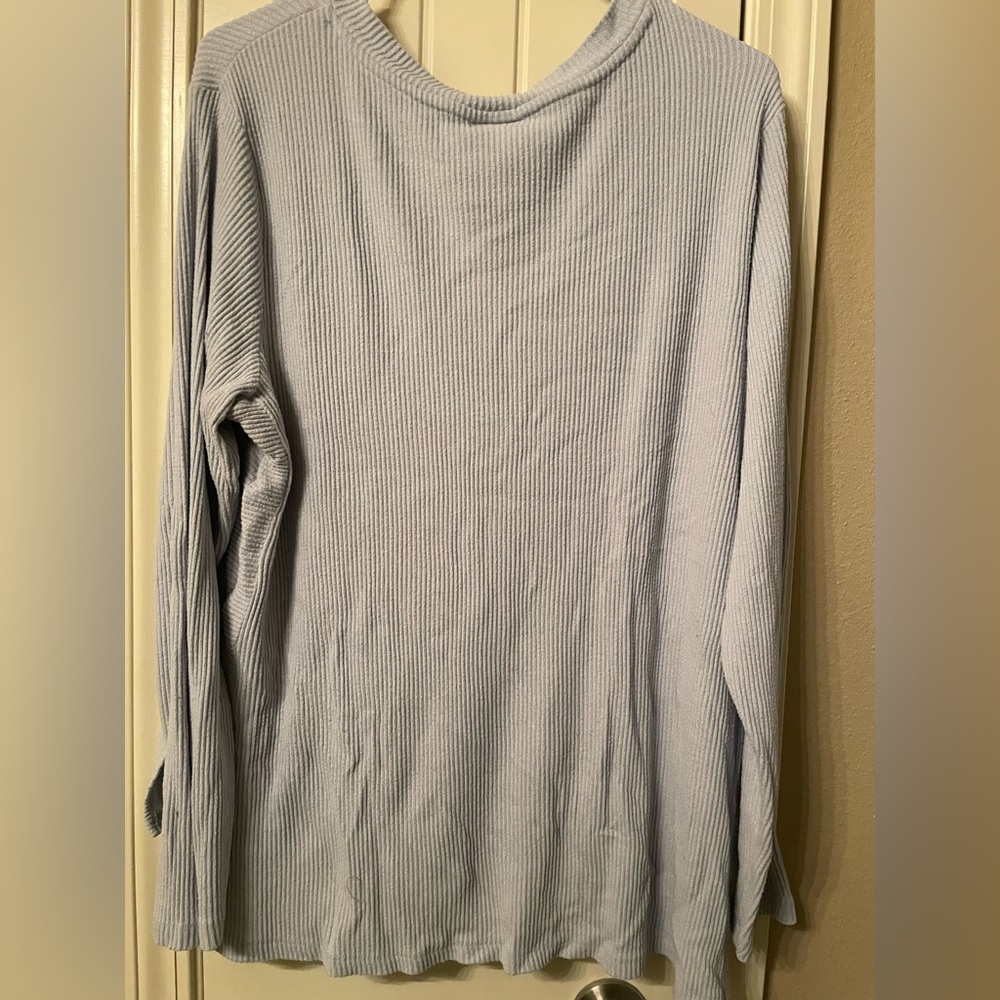 Blue sweater - Picture 3 of 12